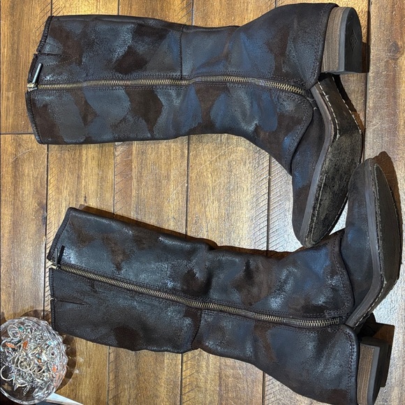 Donald J. Pliner Distressed Dark Brown Leather Boots - Picture 2 of 6